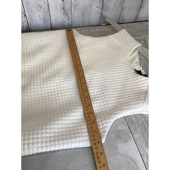 Will Smith Sleeveless Swiss dot seersucker textured fit & flare pullover - Picture 4 of 5